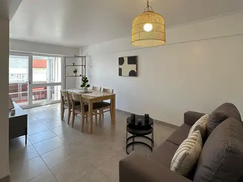 3 ambientes con balcón y cochera