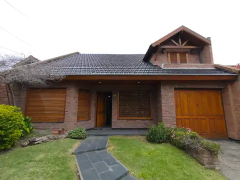 Casa en Venta en Castelar Norte, USD 180.000