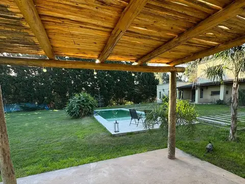 Casa en Venta con 4 cocheras