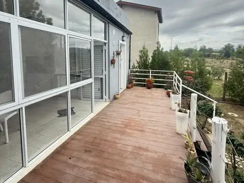Casa en Venta con 4 cocheras