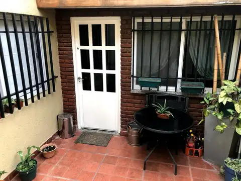 Ph 4 amb Venta Ramos Mejia Con Patio Refaccionado