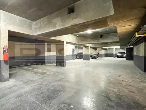 Av.  Maipu 3800 cochera 1 ss 109 entre Diaz Velez y Debenedetti