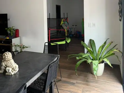 Depto Tipo Casa 3 ambientes con 2 baños