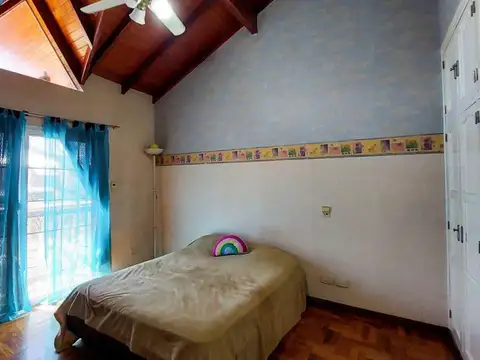 Casa 7 ambientes con 4 baños