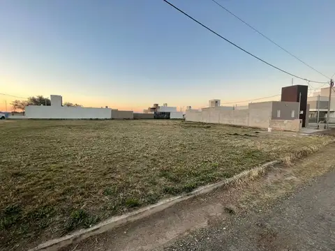 Calle Publica S/N B° Macario, Monte Cristo