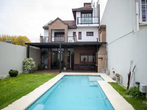Casa en venta de 4 dormitorios en La Plata