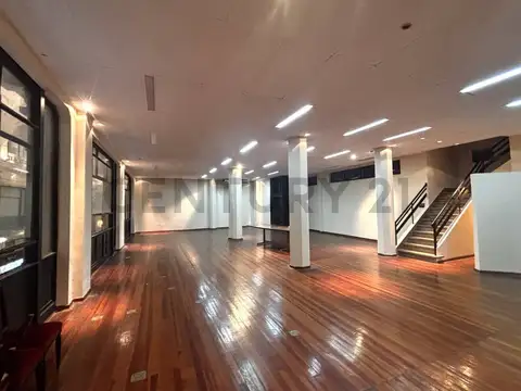 Alquiler Oficina Abierta 170 m² – Galería Güemes – Excelente estado y Vista Interior