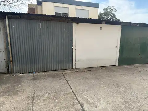 SE VENDE COCHERA EN COMPLEJO FRUCTUOSO RIVERA 3152