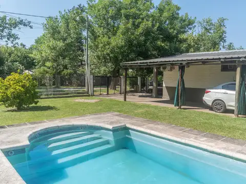 Casa 4 ambientes con 2 baños