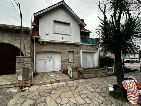 VENTA Chalet 6 ambientes a refaccionar en zona Güemes – Rawson y Viamonte, Mar del Plata