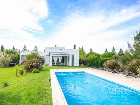 Venta de Casa de 3 dormitorios, en Campos de Roca II