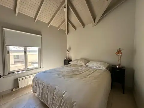 Casa en Venta en Abril Club De Campo, USD 760.000
