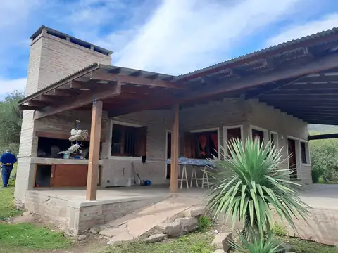 Casa a la venta en Santa María de Puilla. (C155)