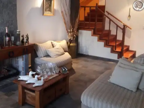 Casa 4 ambientes con 3 baños