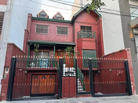 Venta en block 2 triplex en Caballito