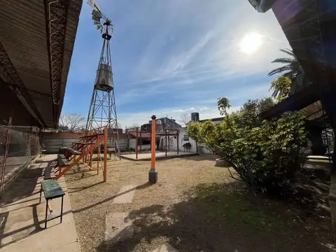 VENTA CLUB "EL MOLINO" EN LOTE DE 1800 M2 EN MERLO