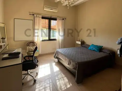 Nicolas Serpa 6500, Piso 0