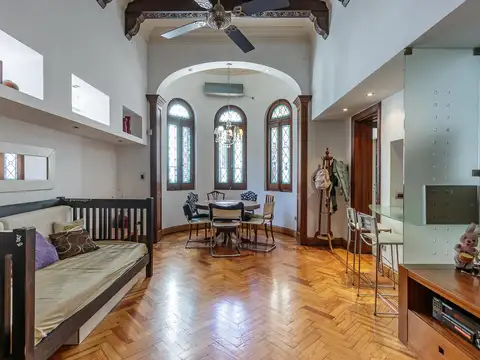Casa 8 ambientes con 3 baños