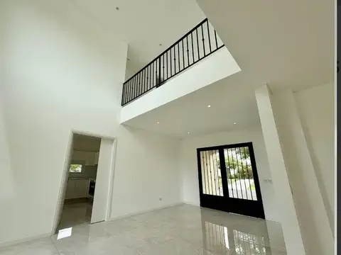 Casa 4 ambientes con 4 baños