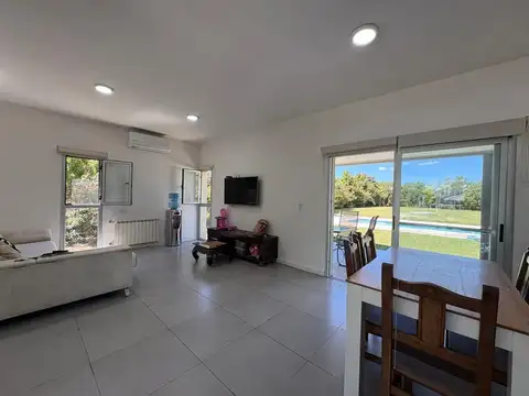 CASA EN ALQUILER ZARATE