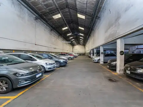 Cochera en venta en Almagro –Zona con alta demanda