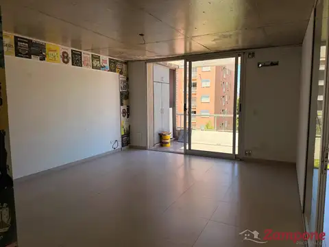 Oficina en Alquiler con 1 cochera