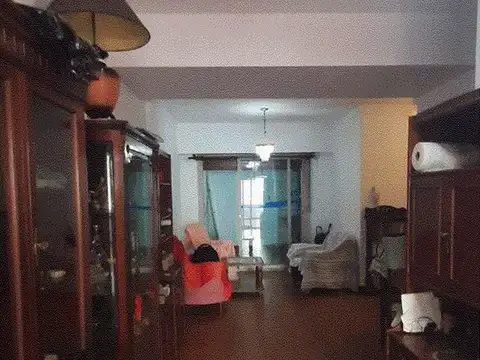 Avenida Cabildo 400, Piso 1