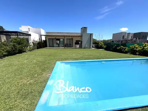 Casa a la Venta en Pilar del Este, Barrio Santa Elena, Pilar, G.B.A. Zona Norte