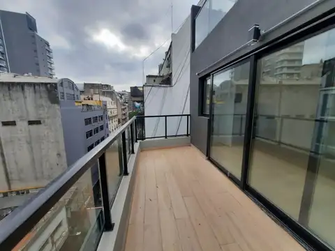 Paraguay 2000, Piso 8