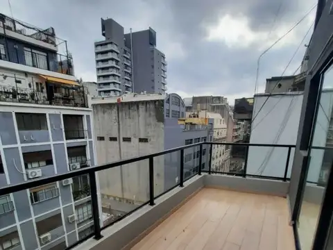 Edificio ubicado a 1/2 cuadra Facultad de Medicina