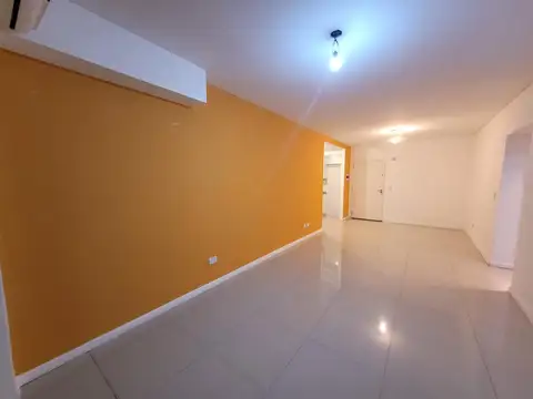 Avenida Directorio 1200, Piso 1