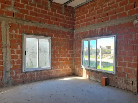 Casa en Venta en Zarate, USD 84.900