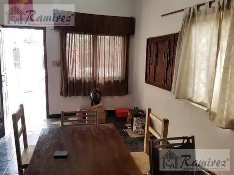 Casa 5 Ambientes en venta a 200mts Av. Santa Rosa - Ituzaingó Norte