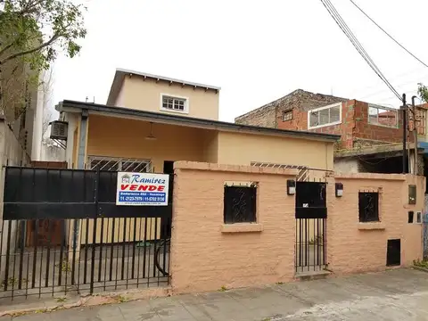Casa 5 Ambientes en venta a 200mts Av. Santa Rosa - Ituzaingó Norte