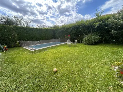 VENTA CASA 5 AMBIENTES EN BARRIO PRIVADO JARDINES DE ESCOBAR. BELEN DE ESCOABAR