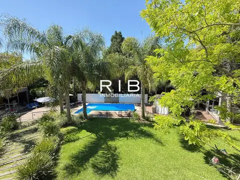 Importante Propiedad Racionalista sobre 2047 m2 parquizados