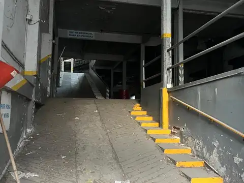 ALQUILER DE COCHERAS EN BLOCK DE 3484 M2 EN ALMAGRO