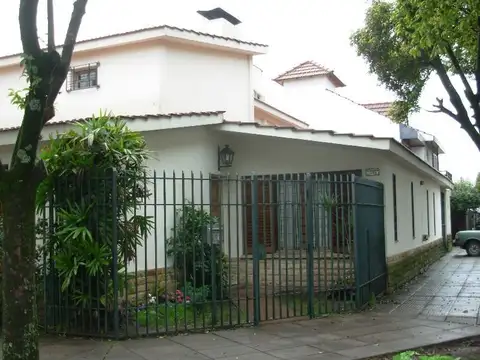 Casa en Venta en Castelar Sur, USD 120.000