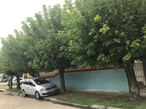 Av. Camino de Cintura nº 901 Esq. Garzon