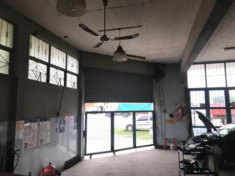 Av. Camino de Cintura nº 901 Esq. Garzon