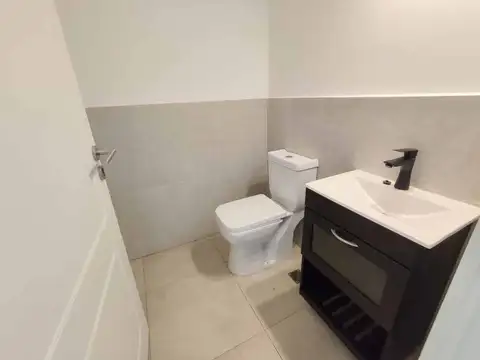 VENTA CASA 4AMB, B. SANTO. TOMAS PILAR AESTRENAR