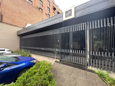 Terreno con construcción en venta en ciudad