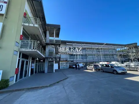 Oficina Venta 53 m2 Pilar APTO CREDITO!