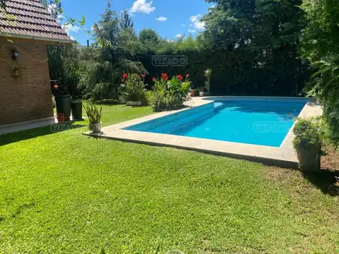Casa en Venta con 4 cocheras