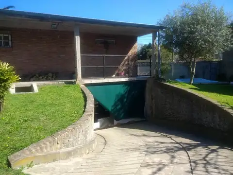 OPORTUNIDAD CASA AMERICANA EN ESQUINA DE RANELAGH U$S 190.000