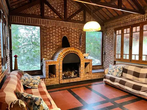 Casa 3 ambientes con 1 baño