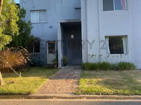 Castiglioni 2235 100, Piso 0