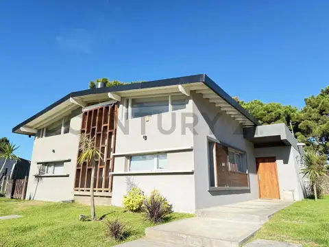 Venta casa en Barrio Nayades en Pinamar
