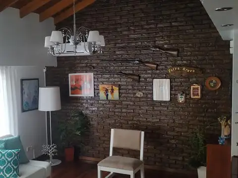 Casa en Venta en Valentin Alsina, USD 280.000