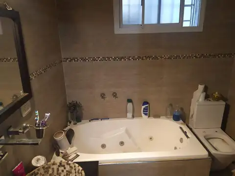 Amplia propiedad en muy buena ubicacion - nuevas condiciones